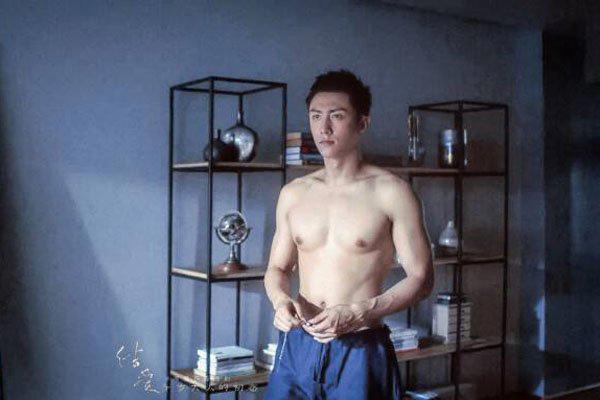 黄景瑜身体起反应 床戏太过用力了