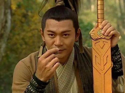 嫪毐简介及人生经历 宦官上位记某物可以转动车轮