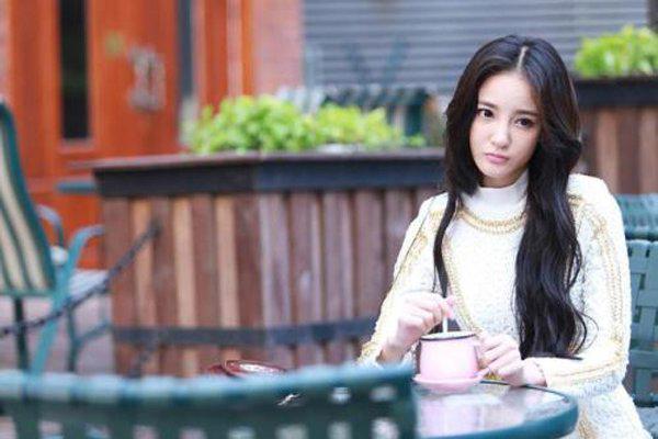 刘雨欣是军人吗 以前是家属但是如今离婚了