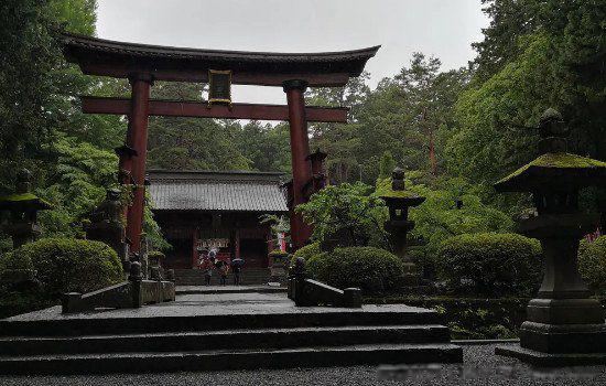 日本富士山是谁的私人财产 是公有的还是私有的