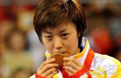 张怡宁和邓亚萍谁厉害 到底谁的技术更好