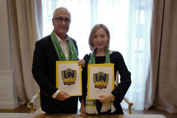 文筱婷的身份背景 年纪轻轻的就领导了男足