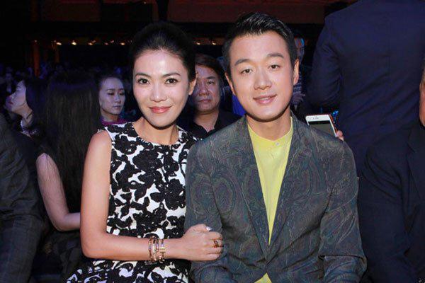 苏芒坐大腿话题 辞职后引起很多网友的欢呼