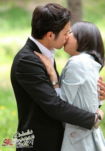 文根英和千正明什么关系 应该还是妹妹的感情