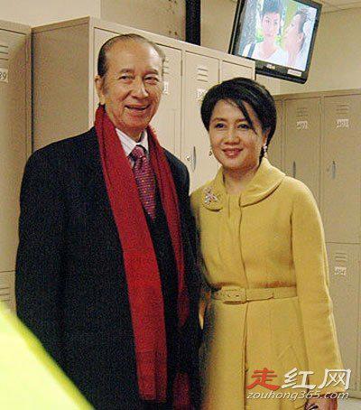 梁安琪怎么认识何鸿燊的 26岁梁安琪为何会看上64岁何鸿燊