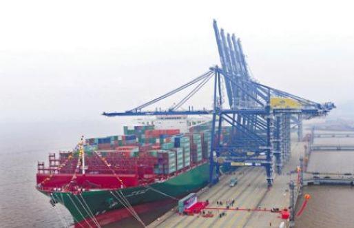 中海环球号集装箱船 全世界最大的货轮有多大