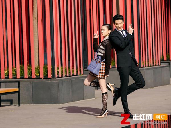 窦骁何超莲怎么认识的，何超莲为什么能看上窦骁