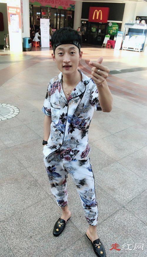 祁天道老婆王静快手号米菲儿 不当言论被官方封禁了十天