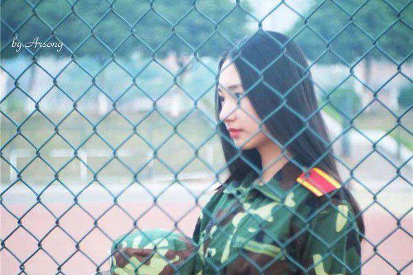 心机女谭盐盐胸多大 和王思聪之间关系很不一般