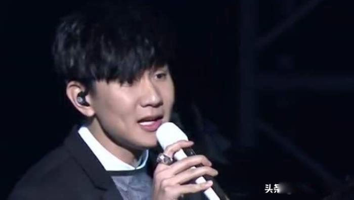 林俊杰空难女孩叫什么 1997年女友空难事件原因