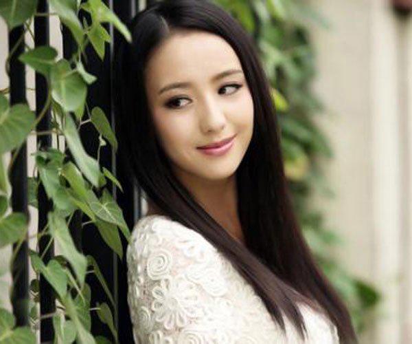 佟丽娅个人资料及图片 婚姻的不幸让她变化如此之大