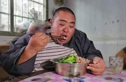 中国最胖人孙亮是谁 最胖的时候600斤后来去世了