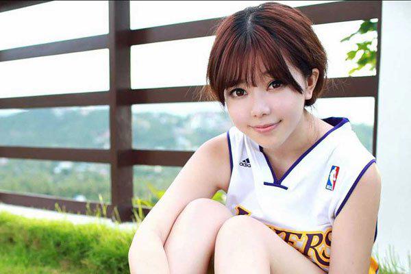 刘飞儿faye大理亮点 靠着拍照片来赚钱