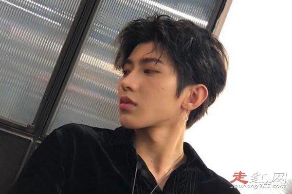 蔡徐坤程潇恋情真的吗 两人应该是师生关系