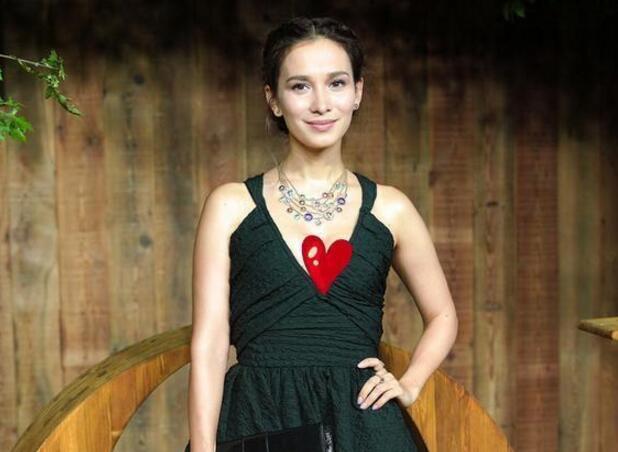 卢靖姗遮阴事件 她参演战狼2不仅仅是为了片酬