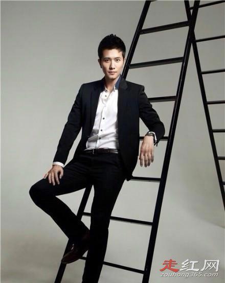 彭冠英的妻子是谁 和张含韵只是合作关系