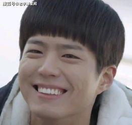 朴宝剑为什么跪吴磊 中国颁奖典礼下跪咋回事