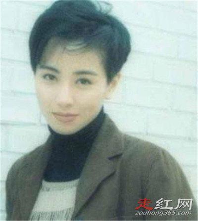 袁洁莹和阮嘉什么关系 老公不能够满足她