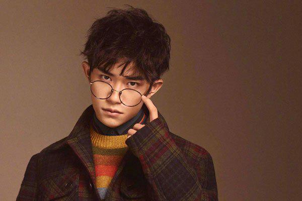 易烊千玺称哭是因为被肯定 作为演员已经是评价很高了