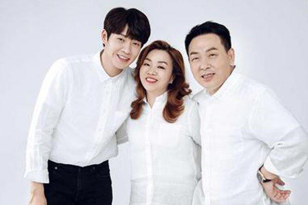 魏大勋家里是干什么的 一家三口超过20个公司