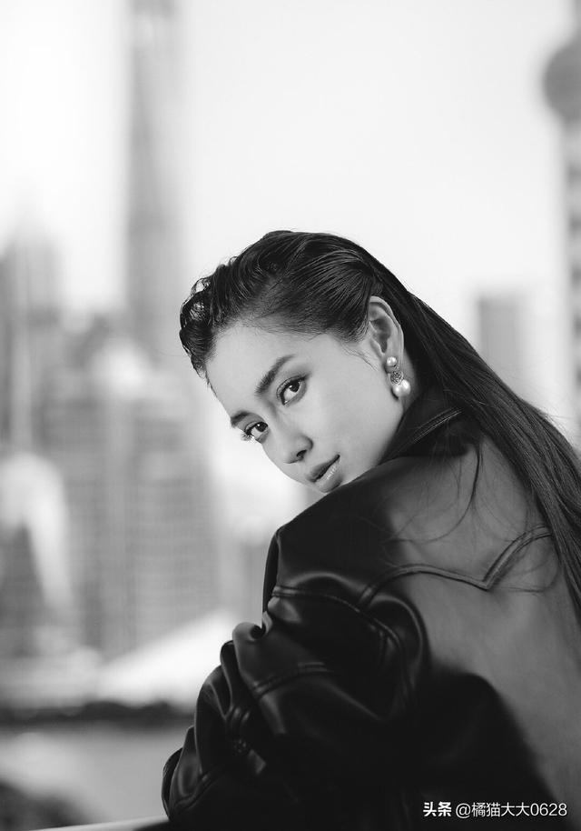 黄晓明和baby官宣离的婚是真的吗 两人现在地位差距造成的