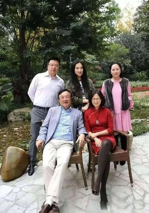 任正非两女一儿为什么不同姓 跟母亲姓也挺好的