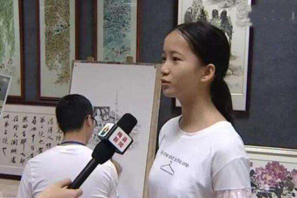 何碧玉高考一分没丢吗 14岁上清华你说是不是满分