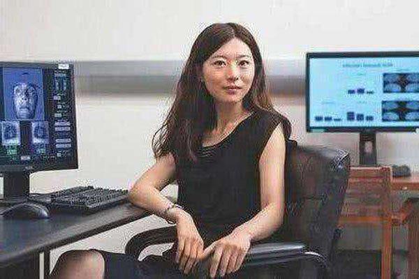 何碧玉高考一分没丢吗 14岁上清华你说是不是满分