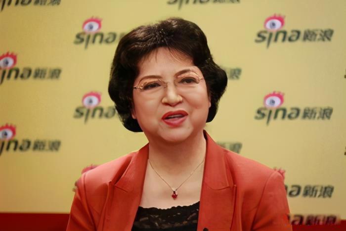 耿莲凤个人简历资料 与张振富二重唱如此美妙