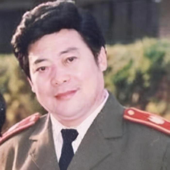 耿莲凤个人简历资料 与张振富二重唱如此美妙