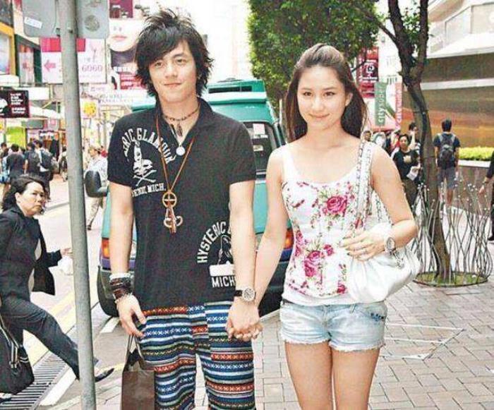 窦骁个人资料简介 家境真实情况是富二代吗