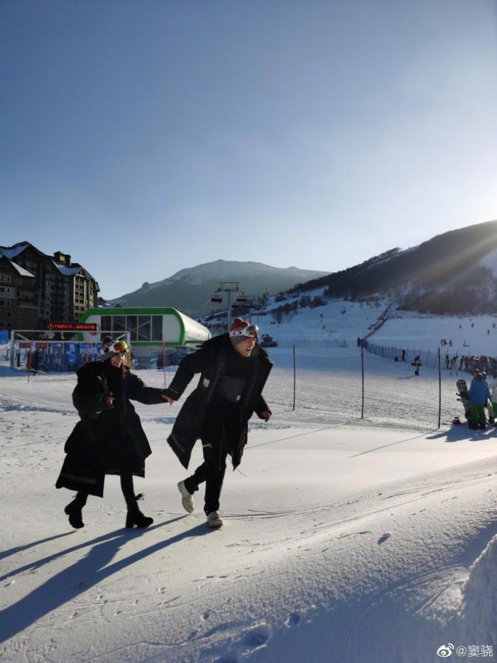 窦骁个人资料简介 家境真实情况是富二代吗