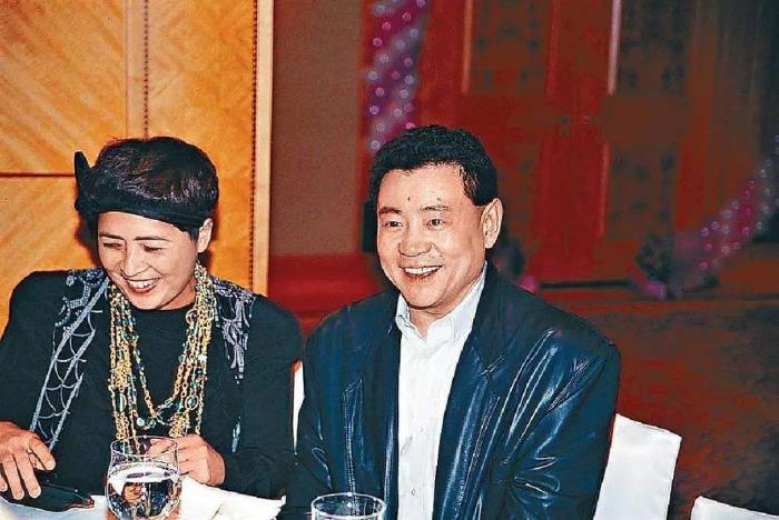 蔡少芬刘銮雄怎么回事 为刘銮雄怀孕流产