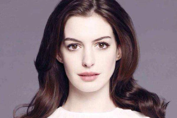 安妮海瑟薇露3点图片 叛逆海慧寺不影响演绎吧