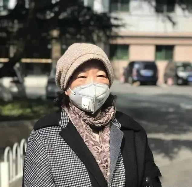 官方对方方日记的态度 方方来自武汉的一个媒体人