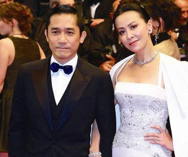 梁朝伟老婆刘嘉玲几岁 她躲过了这把杀猪刀