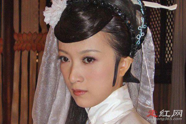 楼安琪为什么叫馨子 不想让网友知道家庭背景