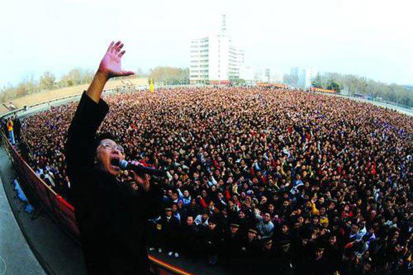 疯狂英语李阳的现状 出家当和尚心理问题难以治愈