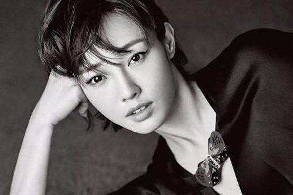 白百何一指禅是什么意思 和小鲜肉上演摸臀杀