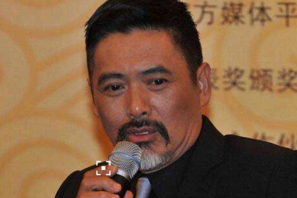 周润发和成龙为什么没合作过 拍电影的重心不一样