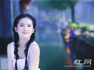 刘亦菲真实年龄究竟是多大 难道真的修改了年纪