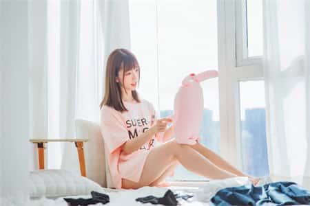 我和公gong在厨房 我洗碗时在厨房要了我