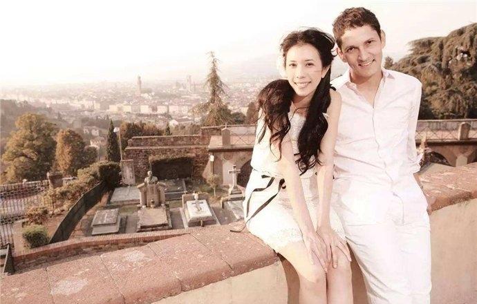 莫文蔚老公是谁照片曝光 莫文蔚现状结婚多年为何不生孩子