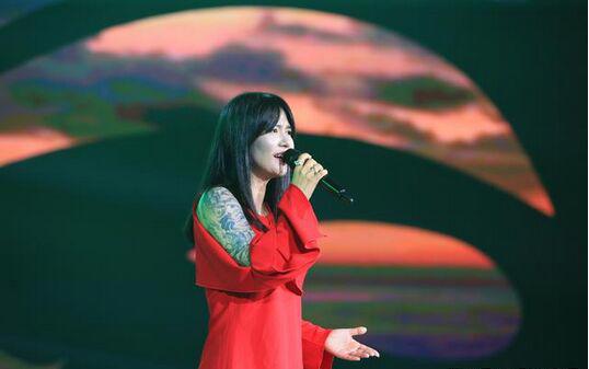 谭维维老公是谁 试婚纱照片曝光即将结婚