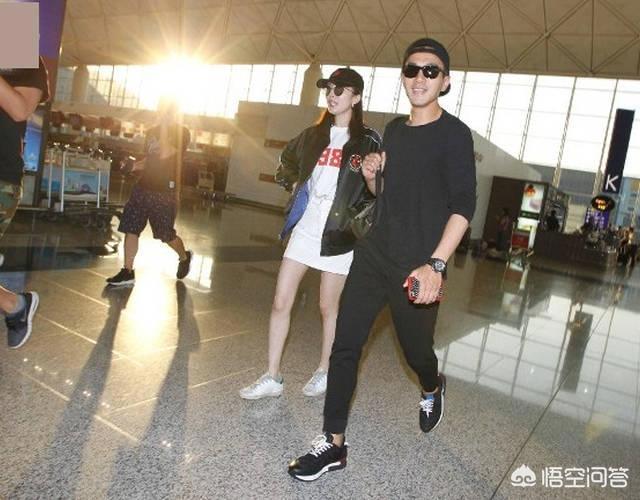 杨幂家境曝光 父亲杨晓林是民警