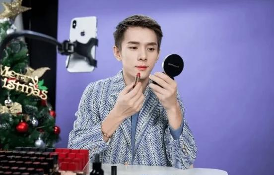 李佳琦为什么突然消失了 李佳琦被封禁原因遭扒