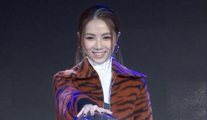 邓紫棋泪崩忆旧爱 邓紫棋林宥嘉为何分手遭扒