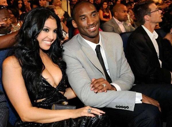 科比是怎么死的 坠机身亡被烧焦图片网络流出让人心酸