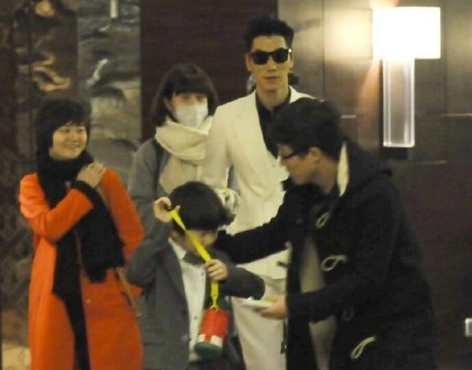 张亮为前妻庆生 张亮与寇静感情现状怎么样离婚后依旧相处似从前