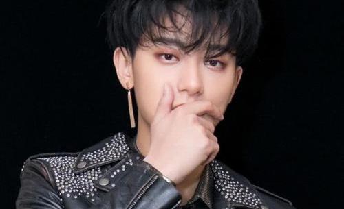 黄子韬女朋友最新消息曝光 黄子韬家境如何女朋友什么身份